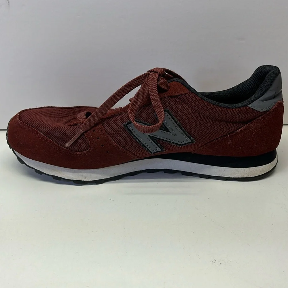 New Balance Burgandy Men Sneakers- SZ 8